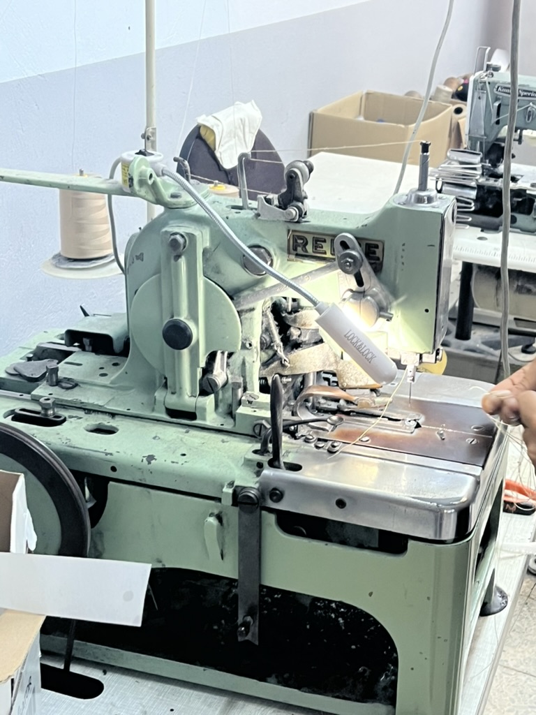 How Garment Sampling Works in a Factory